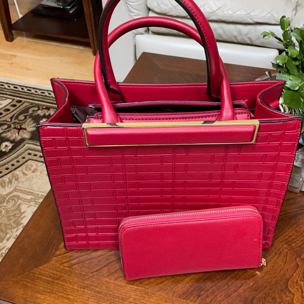 Red tote